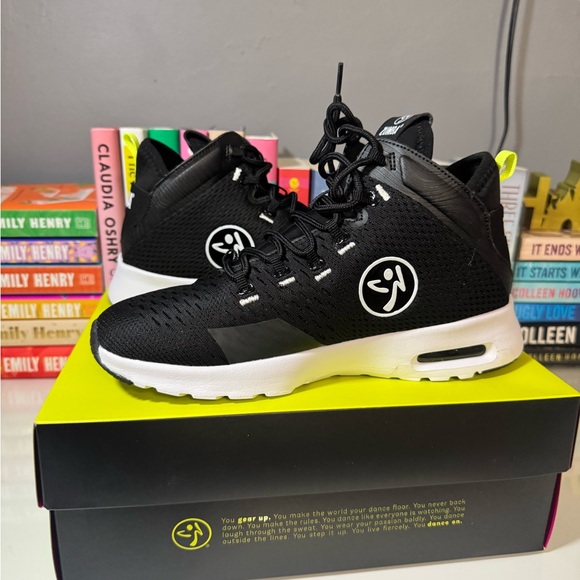 Zumba Fitness Black and White Sneakers - Picture 2 of 5